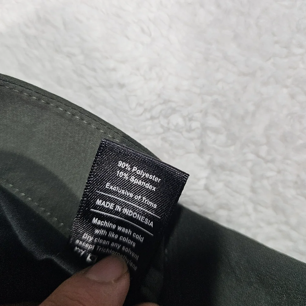 Public Rec Pants Mens 36x34 Green Workday Slim Fit Stretch Athleisure Travel - Picture 12 of 12